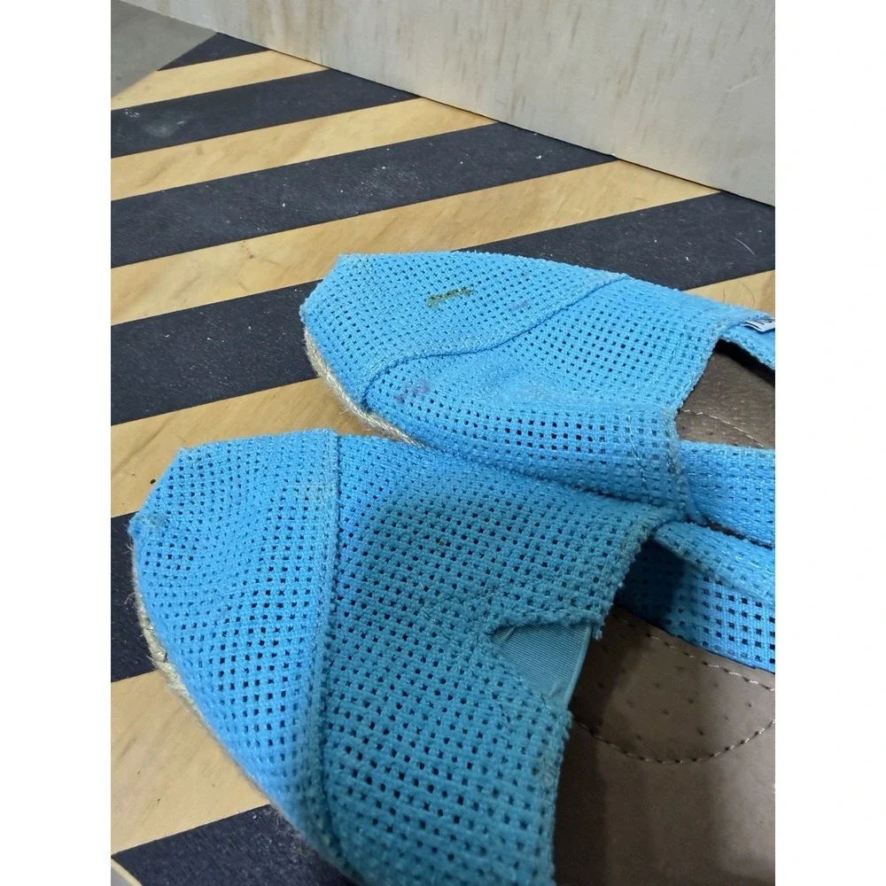 TOMS Blue‎ Slip On Sneakers Women’s US 7.5 Casual Canvas Comfort